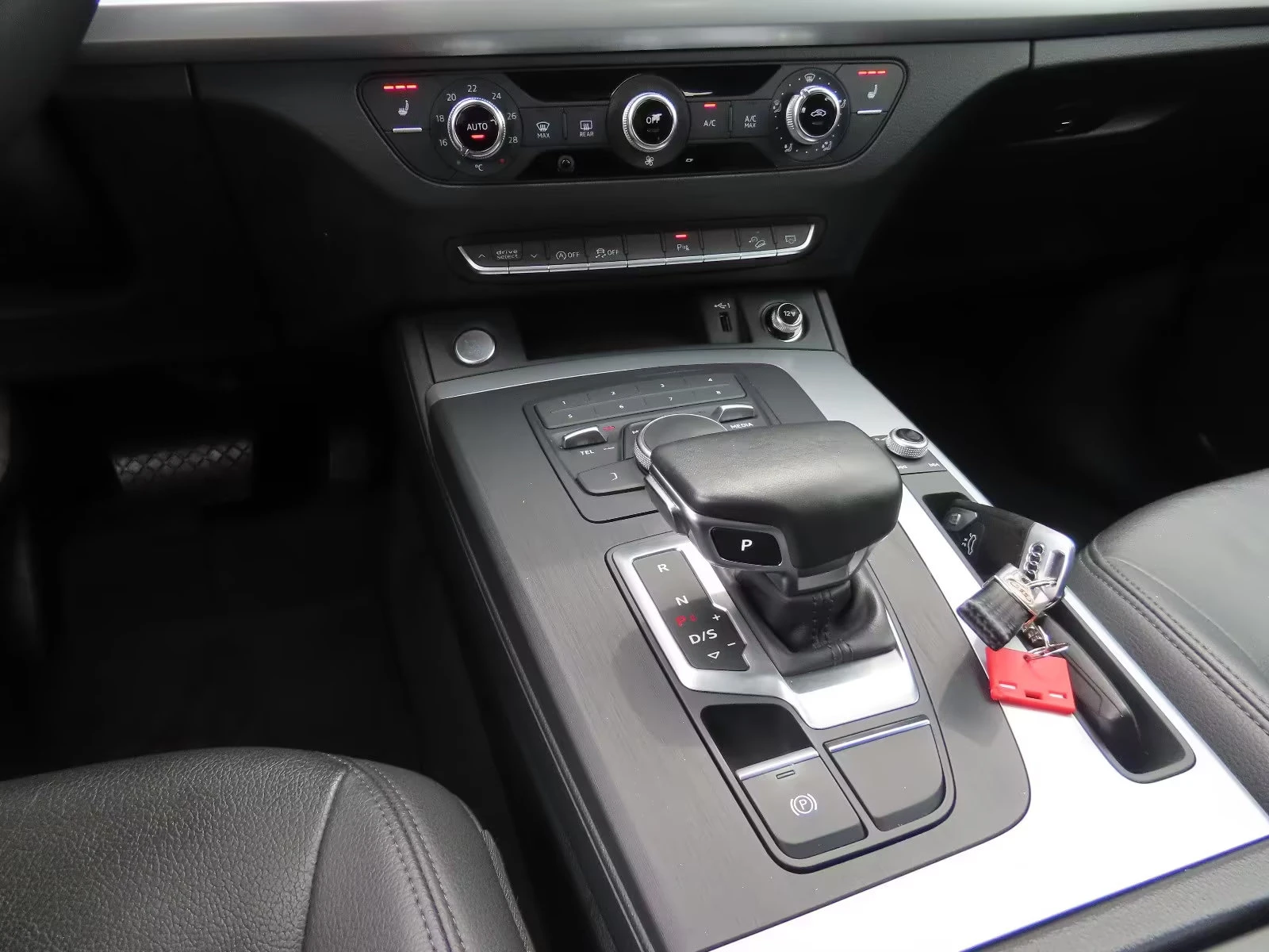 2020 Audi Q5 40TDI 190HP STRONIC QUATTRO LED NAVI KLESS 283q — 12