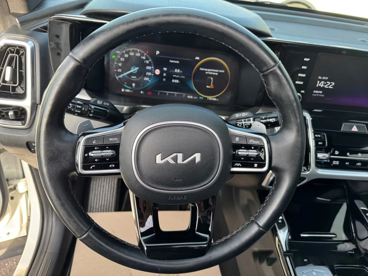 2022 Kia Sorento PHEV 265HP PLATINUM PANO 360 MEMO BOSE 311q — 8