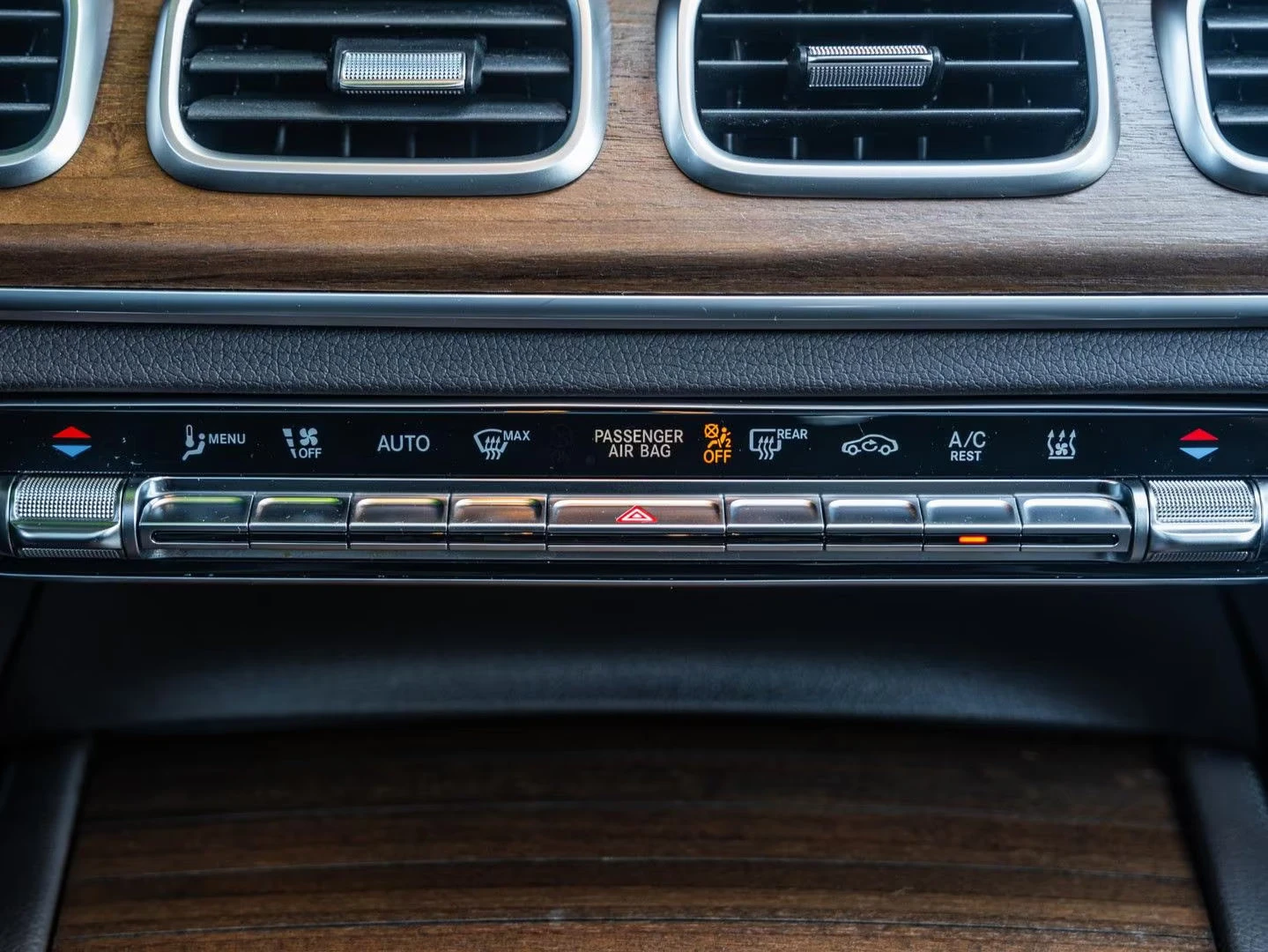 2022 Mercedes-Benz GLE 350 de 4MATIC 320HP AMG PREMIUM PANO DIGI AHK CAM 352q — 12