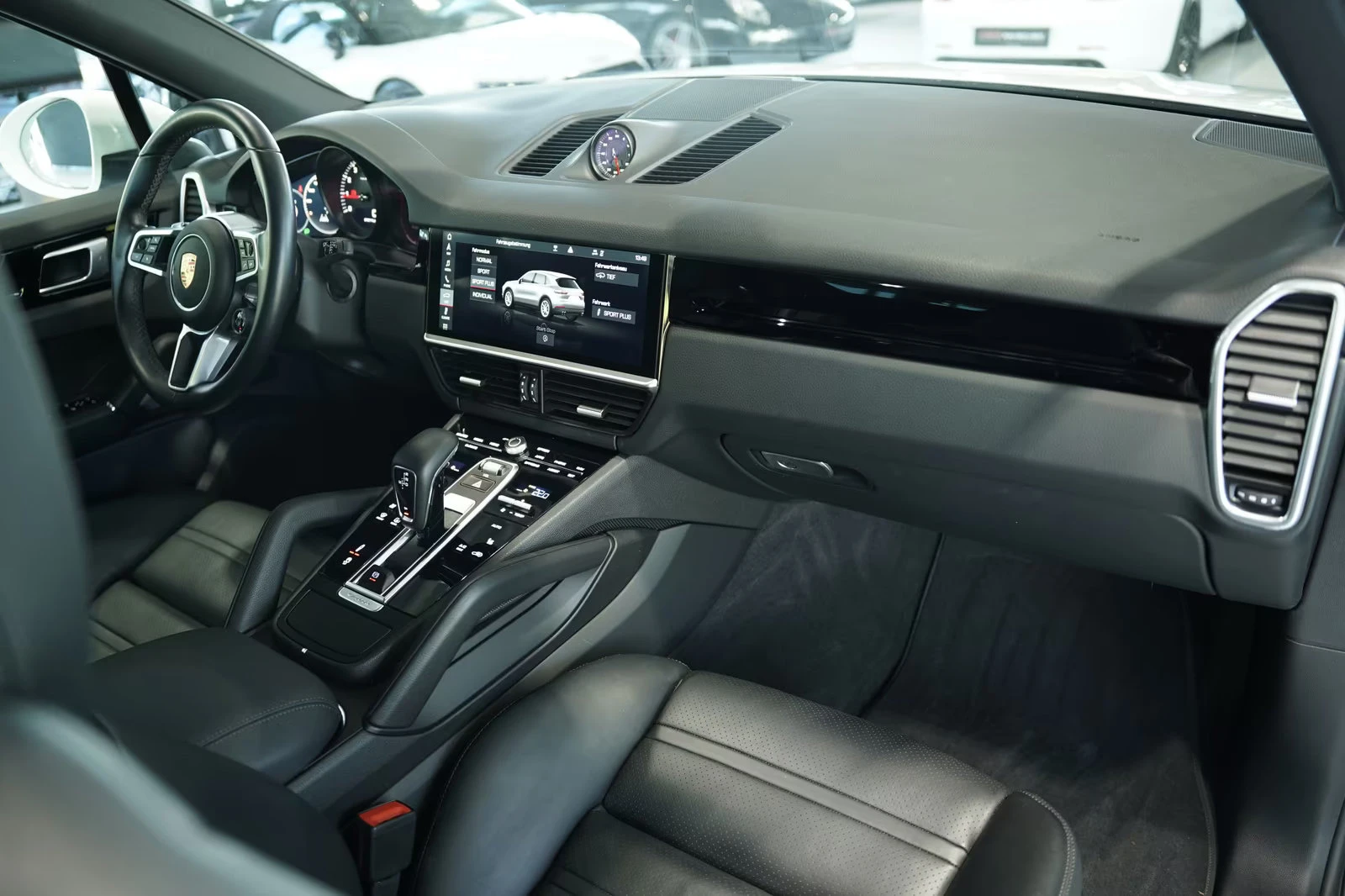 2018 Porsche Cayenne CHRONO 340HP PANO 360 MEMO LED CPLAY 355q — 13