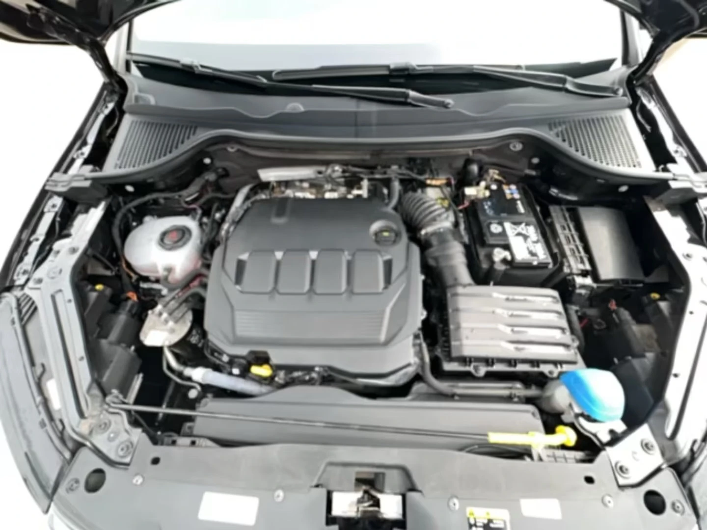 2024 Skoda Karoq 2.0TDI 150HP 4X4 STYLE MATRIX AHK MEMO LED 366q — 15
