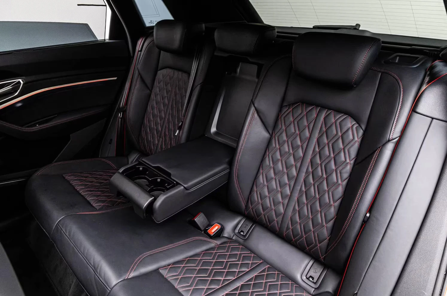 2024 Audi SQ8 e-tron 503HP BLACK MATRIX PANO 360 B&O HUD 369q — 15