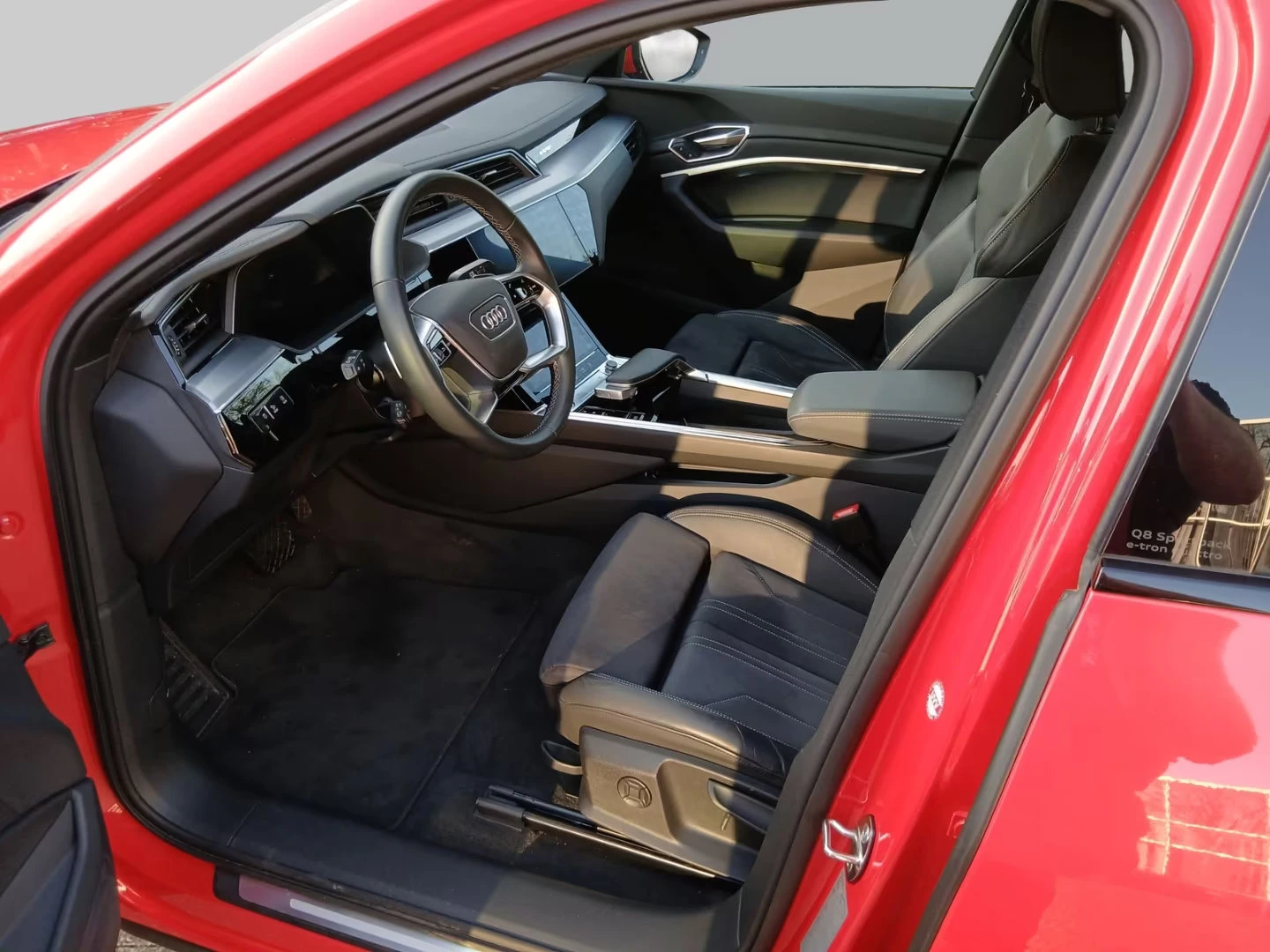 2024 Audi Q8 50 E-TRON 340HP SPORTBACK ADVANCED AHK CPLAY 371q — 7