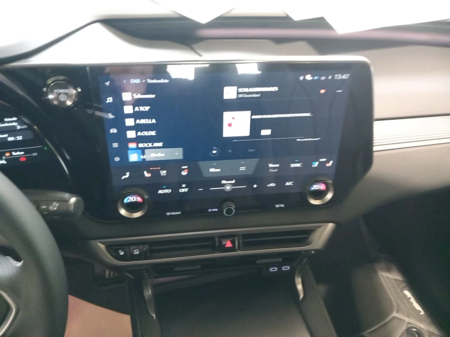 2025 Lexus RX 500h F-SPORT 371HP 4X4 KLESS 360 NAVI 261h — 12