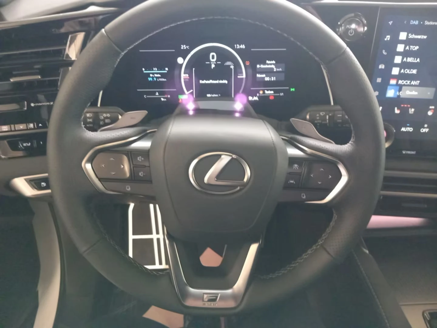 2025 Lexus RX 500h F-SPORT 371HP 4X4 KLESS 360 NAVI 261h — 9
