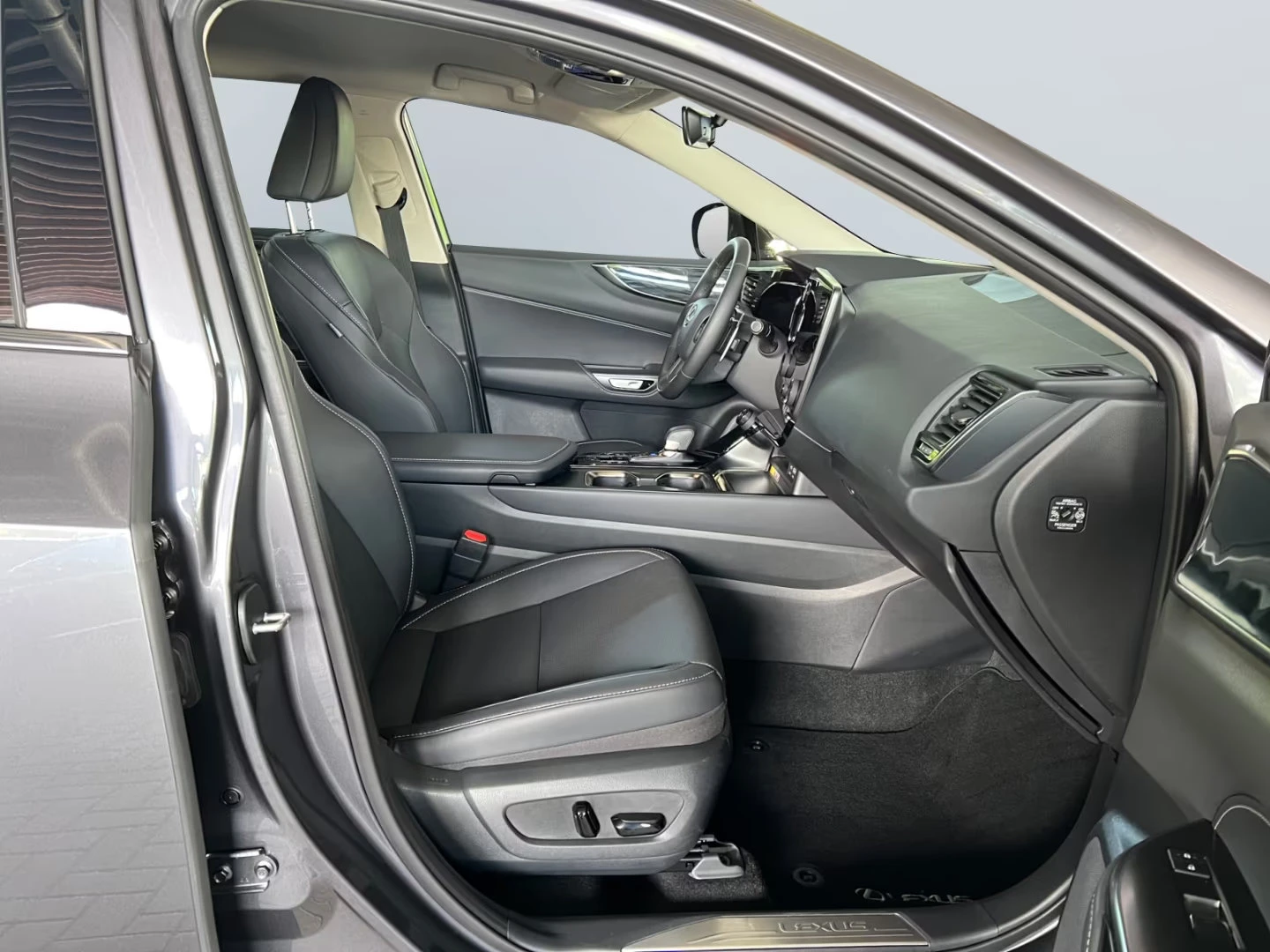 2025 Lexus NX 450 h+ E-FOUR 292HP BUSINESS CAM LED NAVI KLESS 439q — 14