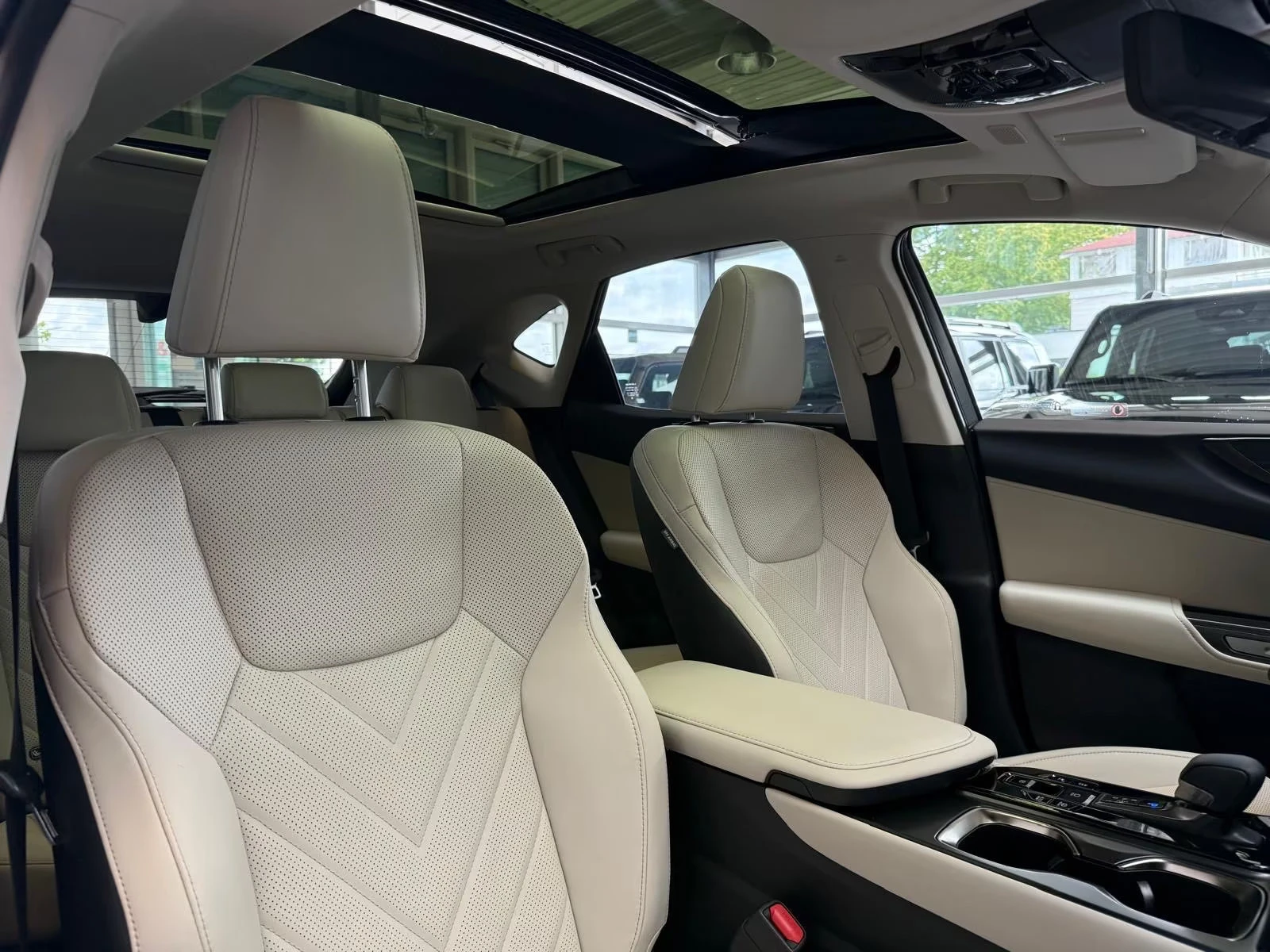 2026 Lexus NX 450 h+ 4X4 292HP LUXURY 360 PANO M.LEV HUD MEMO 444q — 14