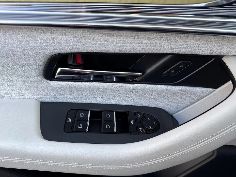 2025 Mazda CX-60 2.5PHEV 328HP TAKUMI PANO 360 HUD BOSE 454q — 14