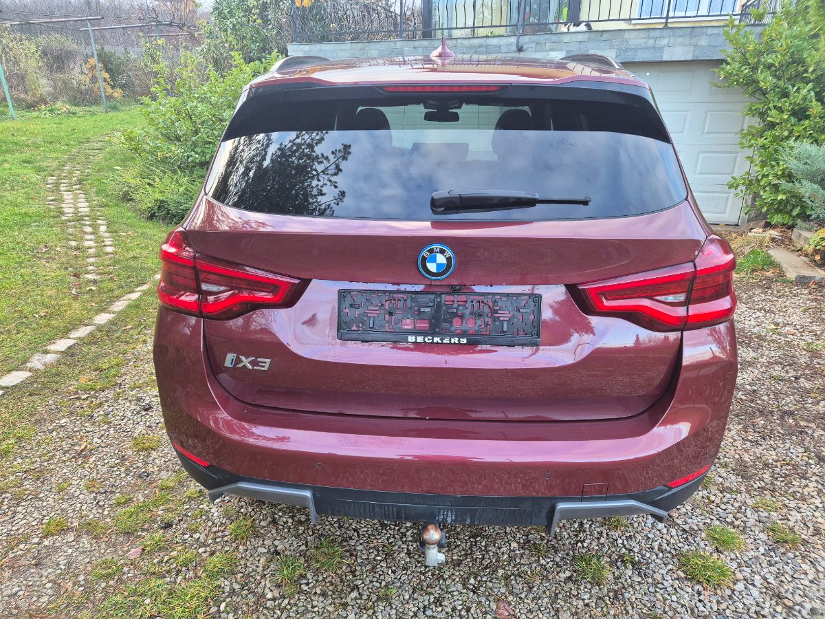 BMW iX3 — 8