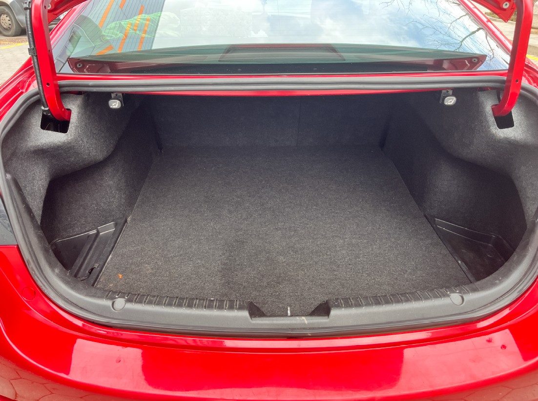 2014 Mazda Sedan 6 9000 Euros — 7