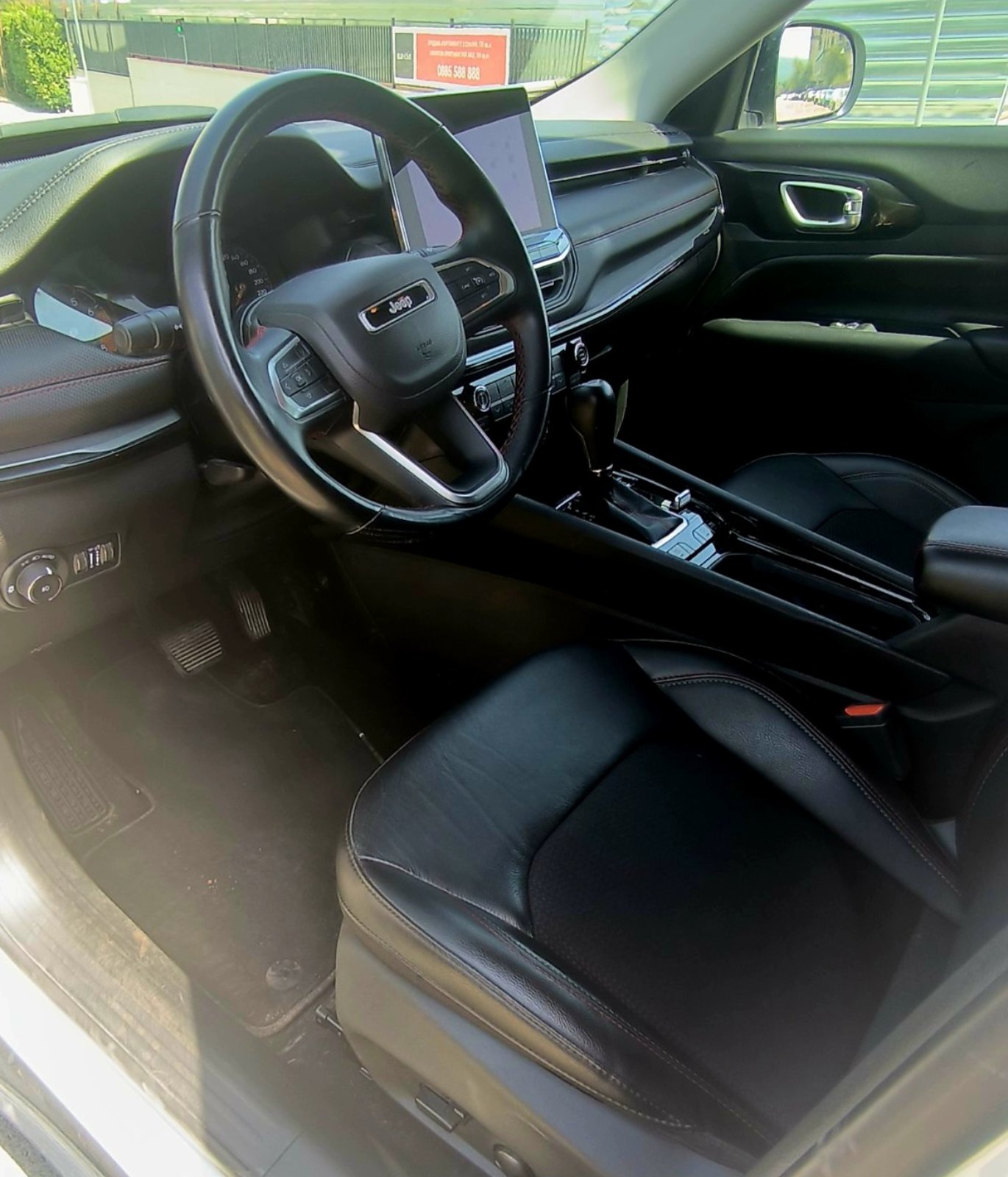 2022 Jeep Compass — 6