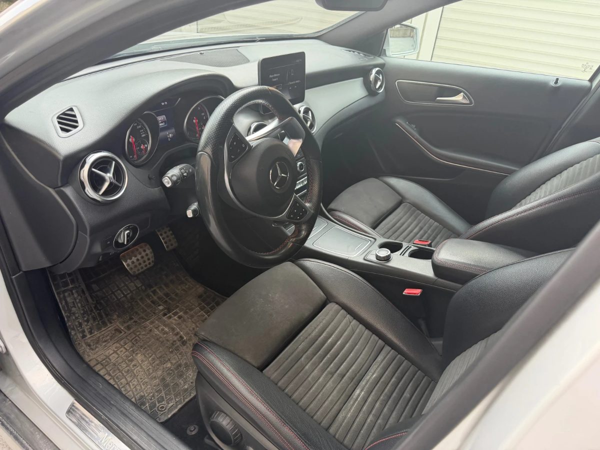 Mercedes-Benz GLA 2.2 — 12