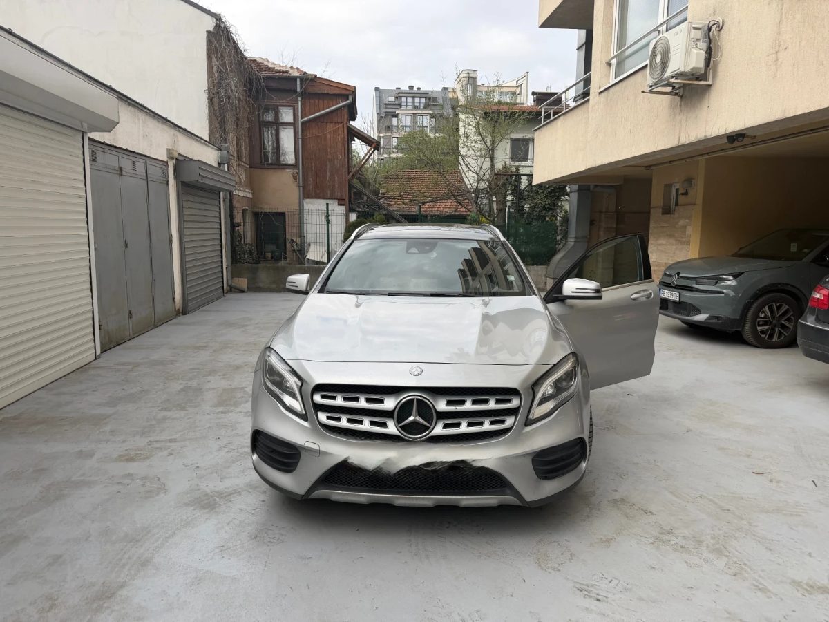 Mercedes-Benz GLA 200