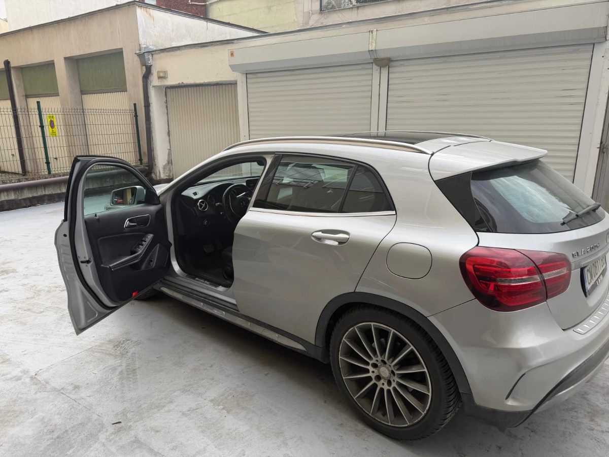 Mercedes-Benz GLA 2.2 — 15