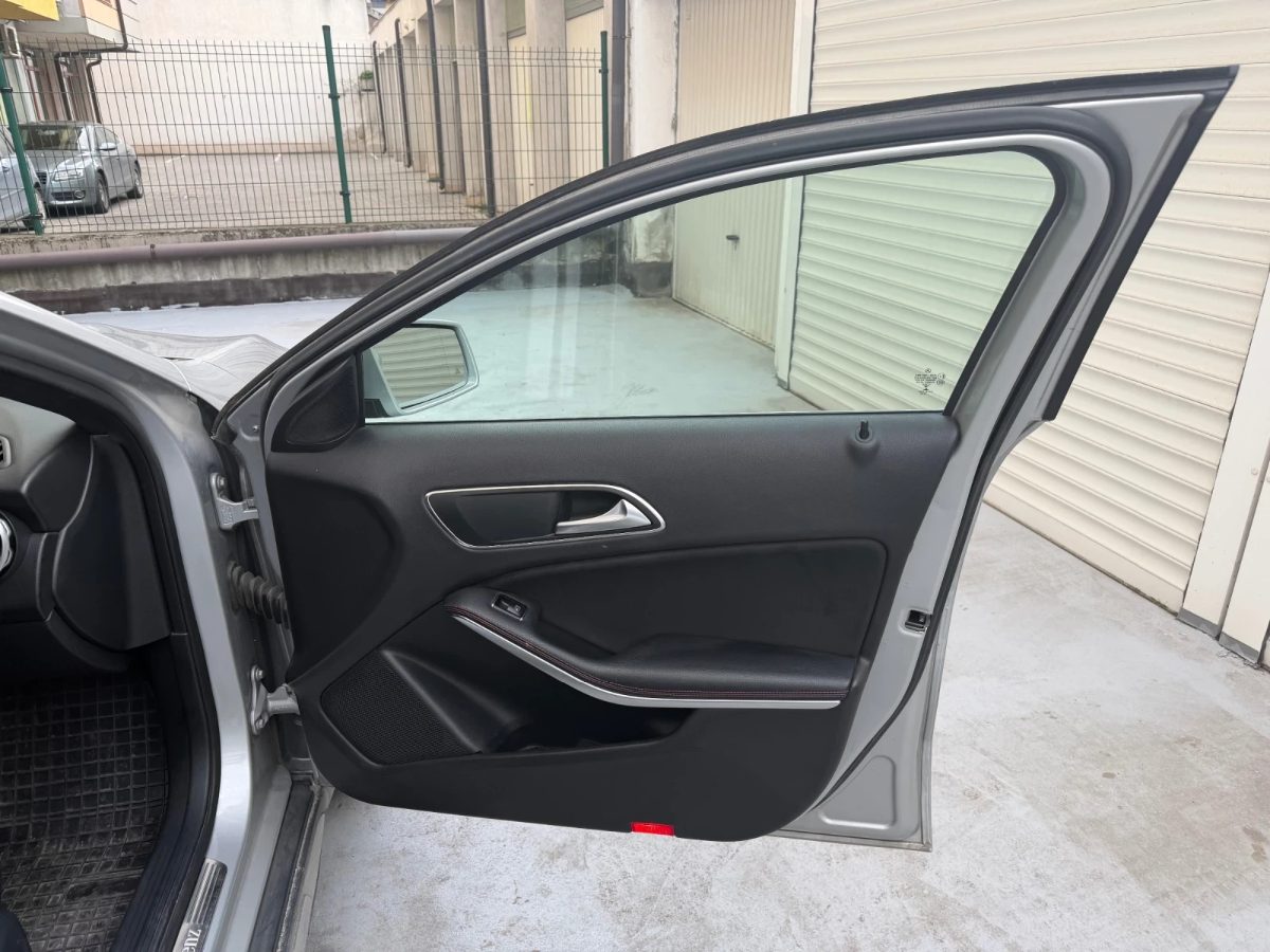 Mercedes-Benz GLA 2.2 — 7